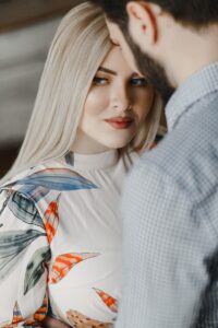 retrouver du désir pour mon conjoint, désir couple, baisse de désir, baisse de libido, perte de désir, absence de désir, raviver la flamme,